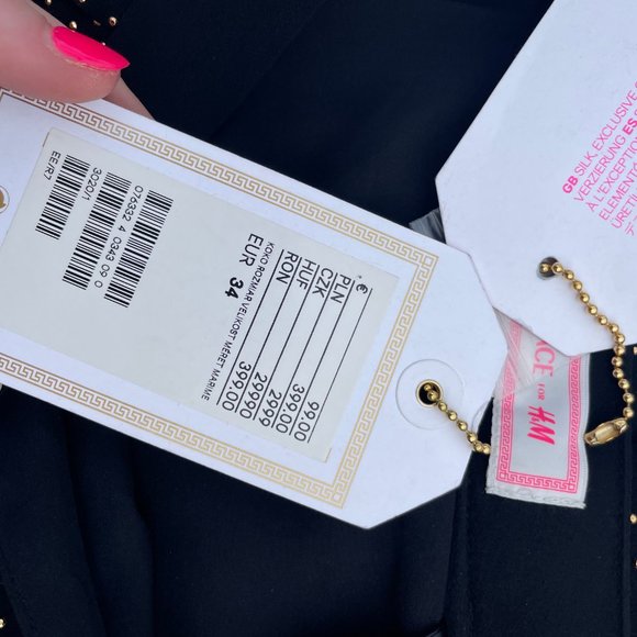 RARE Versace x H&M Studded Pleated Mini Black Skirt - Picture 4 of 9